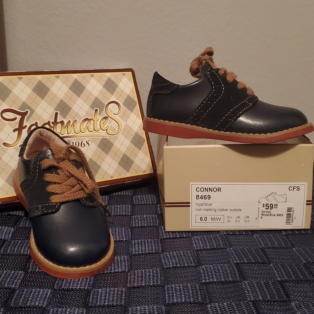 FootMates navy blue toddlers dress/casual shoes